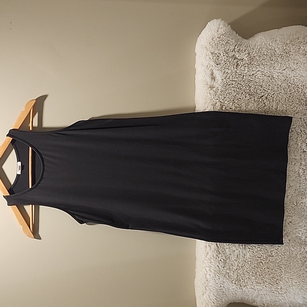 2 dresses - Picture 4 of 5